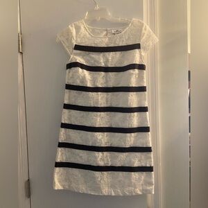Vineyard Vines White and Black Sheath Dress Sleeveless Crew Neck